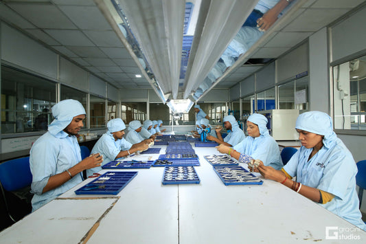 "Behind the Scenes: How Optima Bags Creates High-Quality Handbags Suppliers Love"