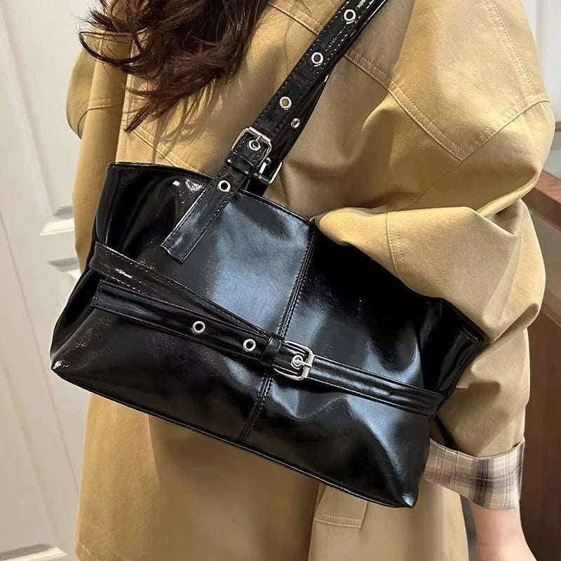 Solid-color Versatile Tote Bag for Women High-quality Suede Buckle-designed Bucket Commuter Bag